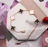 Link łańcucha mody Four-Leaf Clover Clover Projektant Złota Bransoletka Tytanium Walentynki Biżuteria zaręczynowa