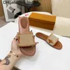 Designer-Hausschuhe für Damen, hochwertige Outdoor-Bankett-Slide-Schuhe, PP-Str-Leinwand-Stickerei, Sommer-Leder-Sandalen, mehrfarbig, flacher Absatz, Mule-Lock-it-Buchstabe, Größe 35–42