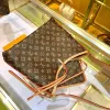 Kvinnor Luxurys Designers väskor Crossbody Högkvalitativ handväskor Kvinnor Purses Axel Shopping Totes Bag A1