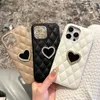 Casos de telefone celular Casos de telefone de couro genuíno Moda Luxo Designer Diamond Hearts iPhone Capa para Mens Womens Casual Trendy Marca Cell Phonecase Z59T