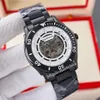 Män tittar på Miyota Automatisk rörelse skelett Dial Sapphire Scratch Resistent Glass Wrist Watch 40mm
