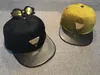 Bollkåpor gyllene hatare baseball cap kvinnor män triangular mark hatt plattbrimmad hip hop gata rosa hattar sommar vinter