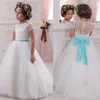 Flicka klänningar romantisk fransk spetsblomma vestidos primera comunion para ninas 3/4 långa ärmar juvelhals olika färg