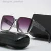 Mens Women Designer نظارات شمسية فاخرة نظارات القناة الأزياء نظارات الماس مربع Sunshade الشكل الكريستال شكل الشمس كاملة الحزمة Lunette Q14r#