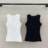 Designer-T-Shirt für Damen, T-Shirt, Damen-Designer-Tanktop, Sommer, weiße Damen-Oberteile, T-Shirts, bauchfreies Top, Stickerei, sexy schwarzes Tank-Top, lässiges, ärmelloses, rückenfreies Top, Hemden, Weste