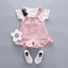 Set di abbigliamento 2 pezzi Cute Toddler Baby Girl T-shirtSuspender Shorts Outing Clothes Fashion Baby Set Abiti senza scarpe senza borsa 230613