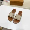 Designer-Hausschuhe für Damen, hochwertige Outdoor-Bankett-Slide-Schuhe, PP-Str-Leinwand-Stickerei, Sommer-Leder-Sandalen, mehrfarbig, flacher Absatz, Mule-Lock-it-Buchstabe, Größe 35–42