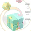Бесконечный куб -конфеты цветовые головоломки против декомпрессионного игруше