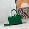 Bolsos de hombro para mujer de versión alta BottegvVeneta Intrecciato Bolso de mano Nuevo bolso de mano tejido Bolso de mano de gran capacidad para mujer Moda Cuero de vaca Un solo hombro Un 03 WNPRJ