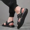 Sandalen Schuhe für Männer Mode Outdoor Koreanische Leder Indoor Haus Plattform Männliche Strand Casual Im Sommer