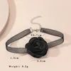 Choker 2023 Vintage czarny romantyczny naszyjnik kwiatowy dla kobiet delikatne żeńskie szyi biżuterię