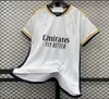 Camisas de futebol 2023 BELLINGHAM VINI JR Tchouameni 23 24 Mbappé COURTOIS CAMAVINGA ALABA Rodrygo Mangas compridas Camisetas masculinas uniformes infantis REAL MADRIDS jogador