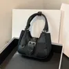 2023 moda ombro preto crossbody bolsa feminina novo designer de verão bolsa axila doce legal picante menina motocicleta hobo d2306143s