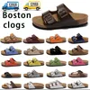 Designer Sandaler gratis frakt Sandal Slide Platform Birks Boston Cogs Män kvinnor Slipper Soft Luxurys Designer Sandaler S musta läderremskor utomhusstorlek 35-46