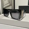 مصمم الظلال نظارة شمسية للنساء نظارات كبيرة من أشعة الشمس العصرية Uva Beach Lunette de Soleil Morden Gudens Sunglasses Popular Trendy PJ085