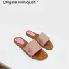 Designer-Hausschuhe für Damen, hochwertige Outdoor-Bankett-Slide-Schuhe, PP-Str-Leinwand-Stickerei, Sommer-Leder-Sandalen, mehrfarbig, flacher Absatz, Mule-Lock-it-Buchstabe, Größe 35–42