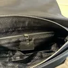 Bolsa de ombro de grife feminina bolsa mensageiro 2023 nova bolsa preta de nylon nas axilas com aba moda leve alta qualidade bolsas femininas