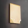 Applique murale nordique LED fer acrylique Design moderne lampes pour la maison applique dorée chambre chevet cuisine miroir lumière