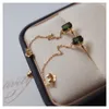 Dangle Oorbellen Origineel Zilver Ingelegd Vierkant Groen Kristal Achter Gemonteerde Ketting Delicate en Elegante Petite Damessieraden