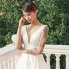 Hochzeit Kleid Vintage Satin Ärmellose Kleider V-ausschnitt A-linie Spitze-up Schärpe Braut Kleider Boho Vestido De Noiva