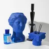 Dekorativa föremål Figurer Klein Blue Ceramics Statyer och skulpturer Creative Home Decoration Housearming Gift Vase Desk Decoration 230614