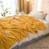 Dekens Dekens voor bedden Effen gele kleur Zachte warme geruite vierkante flanellen deken Op het bed Dikte Gooi deken R230615