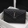 Bolsas de noite Bolsa de luxo designer de couro liso moda clássica carteira quadrada bolsas de viagem femininas marca bolsas de ombro de marca de metal J230615