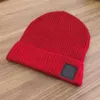 2021 Men kvinnors vinter beanie män hat casual stickade mössor hattar män sport mössa svart grå vit gul höjd kvalitet skalle ca261m