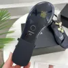 2023 Designer Luxuriöse Sandalen Prong Damen Hausschuhe Mode Trendy Klassische Sandalen Gummi Strand Alphabet Niedrige Ferse Hausschuhe Urlaub Lässig