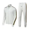 1 Herrspårsdräkter Designer Mens Tracksuit Luxury Men Sweatsuits Lång ärm klassisk modeficka som kör casual man kläder kläder byxor jacka två bit bq16