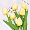 Kwiaty dekoracyjne 5pcs pu tulip sztuczny kwiat prawdziwy dotyk bukiet fałszywy do dekoracji ślubnej wystroju imprezy domowej
