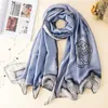 Foulards Soie Écharpe Femmes Crème Solaire Femme Mode Européenne Et Américaine Motif De Fleurs Simulation Simple Décoration Élégante Châle