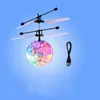 Bola voadora luminosa de carregamento aeronaves de indução de cristal pairar gesto aeronaves de controle remoto mercado noturno brinquedos infantis