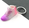 Designer High Top Shoes Keychain Colorful Sneakers Keychain Boys Gift Mini Ryggsäck Pendant 18 Styles