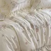 Ensembles de literie Romance Français Vintage Rose Fleurs Broderie Dentelle Volants 1000TC Coton Égyptien Ensemble Housse de Couette Drap de Lit Taies D'oreiller