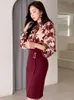 İş Elbiseleri Koreli 2 Parça Kıyafet Zarif Kadın Mizaç Vintage Çiçek Üstleri Gömlek Bluz Yüksek Bel Midi Etek Mujer Femme İnce Setler