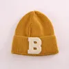 Bérets 2023 femme personnalisé lettre B étiquette tricoté chapeau automne et hiver rue Simple chaud pull homme fait laine bonnets