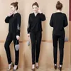 Kadınlar İki Parçalı Pantolon Kadın Spor Giyim Sırık Sırp Tepecileri Kazak Marka Sporları Kadın Yama Tasarımları T635