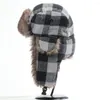 ベレー帽の冬野球帽Ushanka Caps厚いロシアの温かい格子縞の毛む