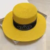 Strand halm hink hatt för kvinnor designer mössor mens baseball cap sommar utomhus bokstav stora brim hattar monterade grossist