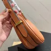 Arque Leather Shoulder Bag Designer Bags Triangle Metal Embellished Wallet Purse Totes