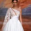 Sexig boho bröllopsklänning 2023 för kvinnor en axel spetsapplikationer satin brud party klänningar utsökta vestidos de novia skräddarsydda