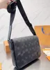 10a äkta läder designer män väska distrikt pm handväskor kvinnor axel väska crossbody väska portfölj väska messenger tote väska ryggsäck 25 cm med originalbox n42711