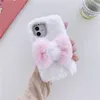 Luxury Bow Pattern Fur Vogue Telefonfodral för iPhone 14 13 12 11 Pro Max Samsung Galaxy S23 Ultra S22 Plus S21 S20 Dålig Slim Fashion Women Fluffy Back Cover Stuffsäker