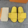 Marque d'été Pantoufles Diapositives Mules Sandales talons plats Mode Casual chaussures de sable à bout ouvert Designers de luxe unisexe chaussures d'usine Taille 35-45