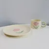 Piatti Fashion Household Living Foglio giapponese Hiccup | Ins semplice piatto da tazza in ceramica gialla calda con fiori freschi delicati dipinti a mano