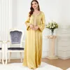 Vêtements ethniques Abaya pour femmes Ramadan dubaï 2023 vêtements arabes femmes col en v perlé à manches longues robe de mode broderie