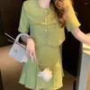 Sukienki robocze Xiaoxiangfeng wiek redukujący swetra półczędziny dwupoziomowy zestaw dla kobiet 2024 Summer Casual Fashion Temperament Mantdress
