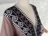 Abbigliamento etnico Commercio all'ingrosso Abaya personalizzato Fabbricazione Musulmano islamico di alta qualità Dubai Qatar Open Abaya Hijab allegato