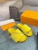 2023 Sommer Hochwertige bunte Kürbisse-Pool-Sandalen – bequeme Designer-Slipper-Sandalen für Männer und Frauen – Yayoi Kusama-Druck, gepolstert, flache Pantoletten für